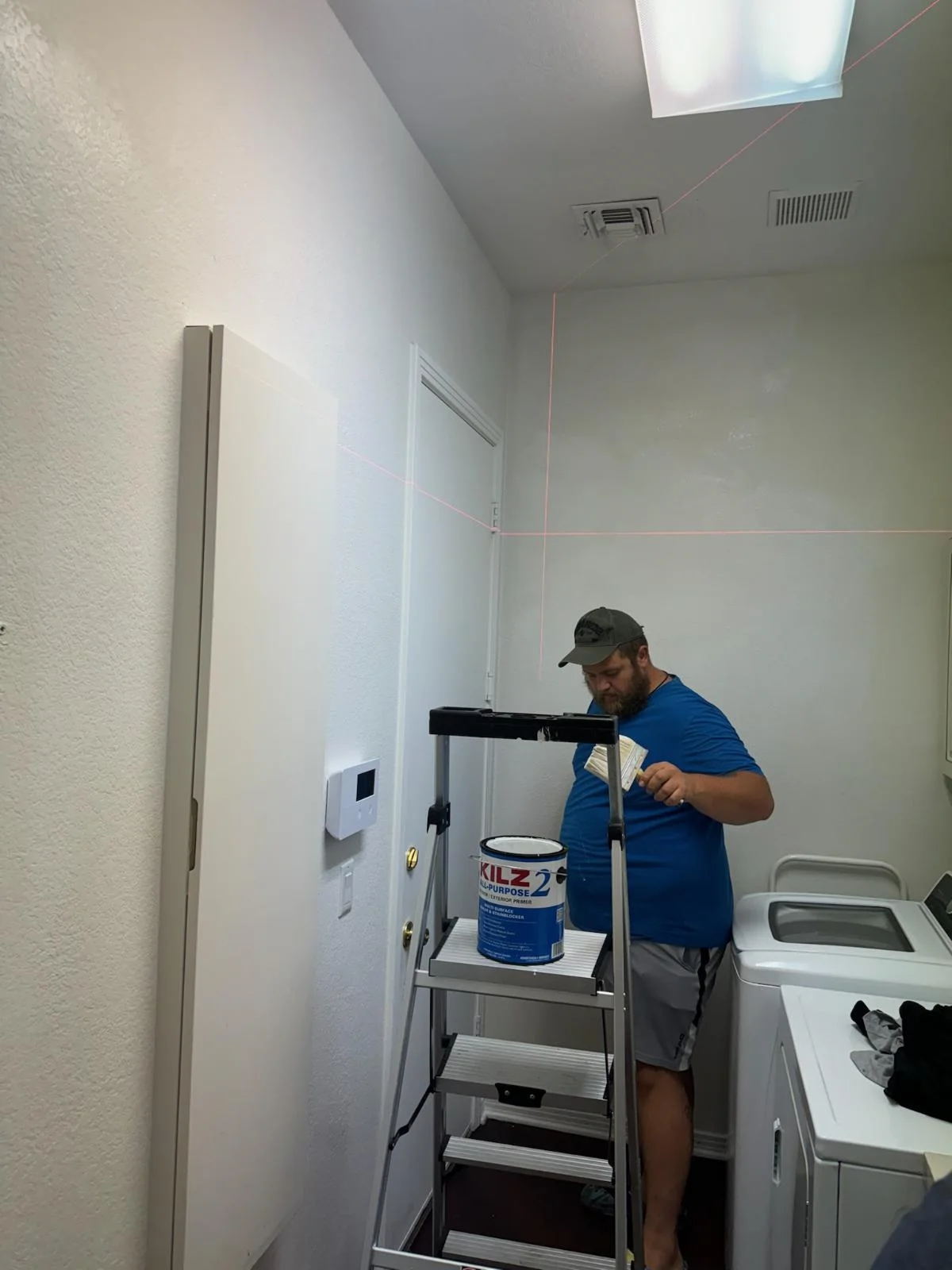 Wallpaper wall preparation in Monte Vista, San Antonio